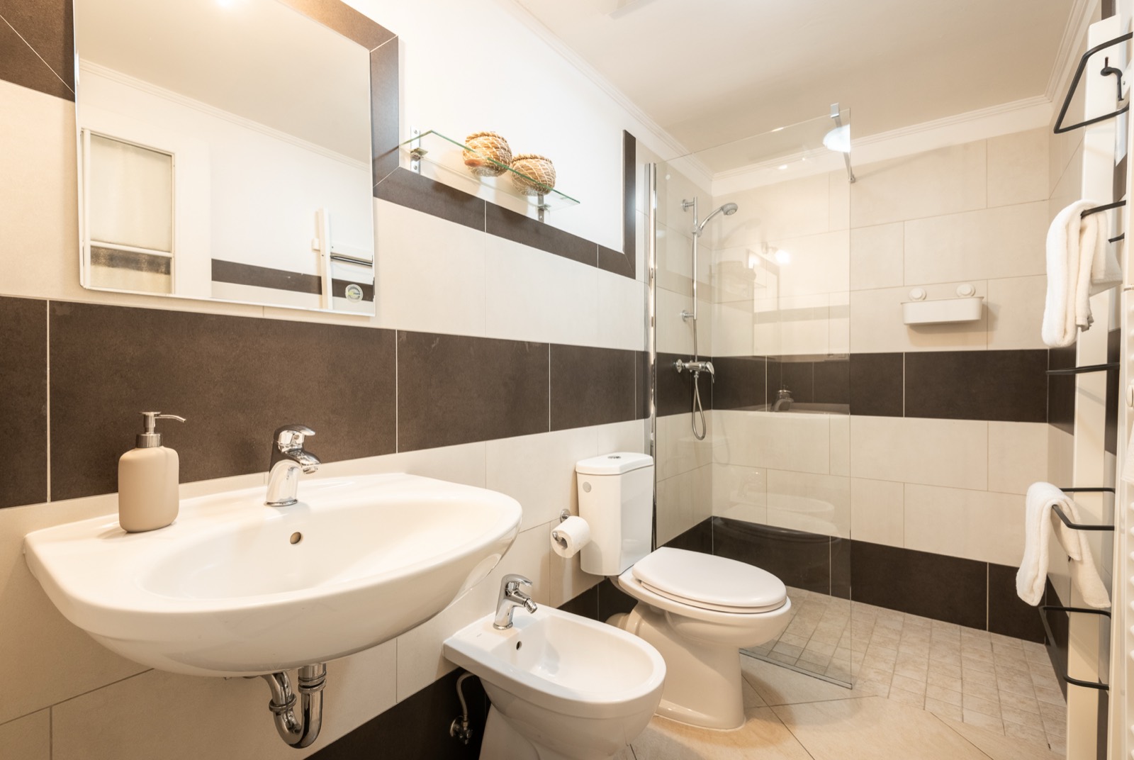 Apartment H02 — photo 7