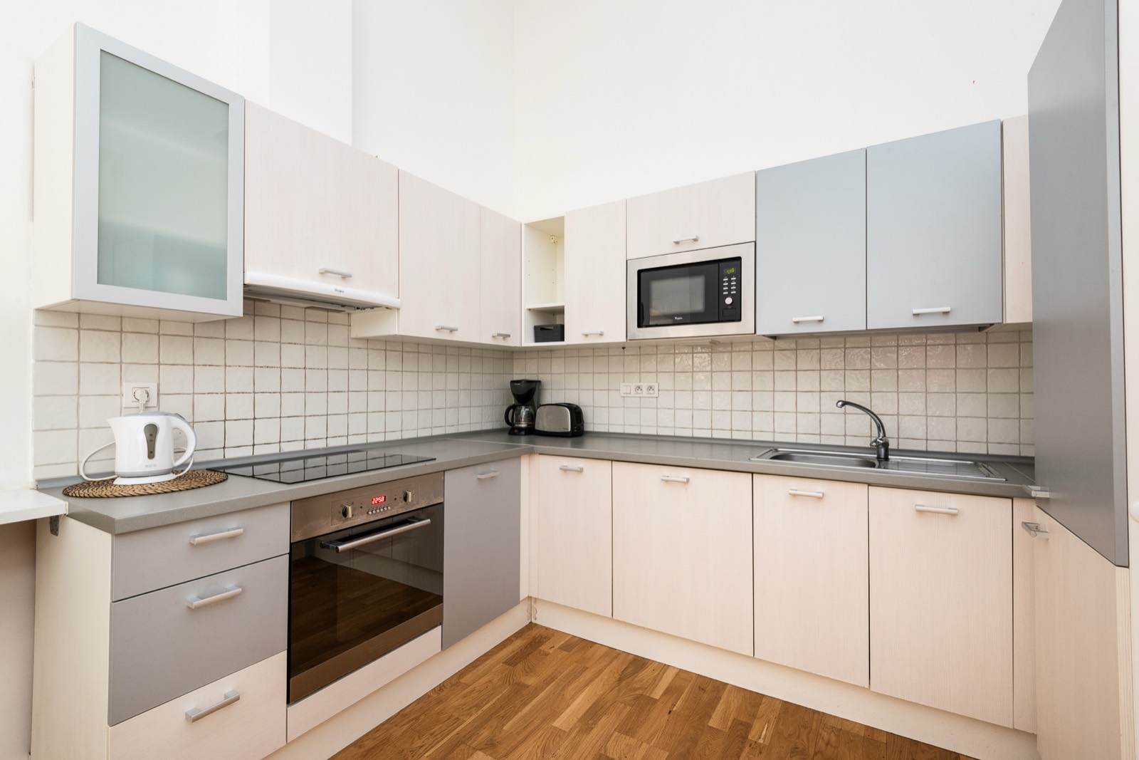 Apartment H04 — photo 8
